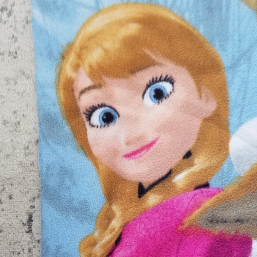 Disney Store Frozen Blanket Fleece Throw Anna Olaf Sven Kristoff Out In The Cold
